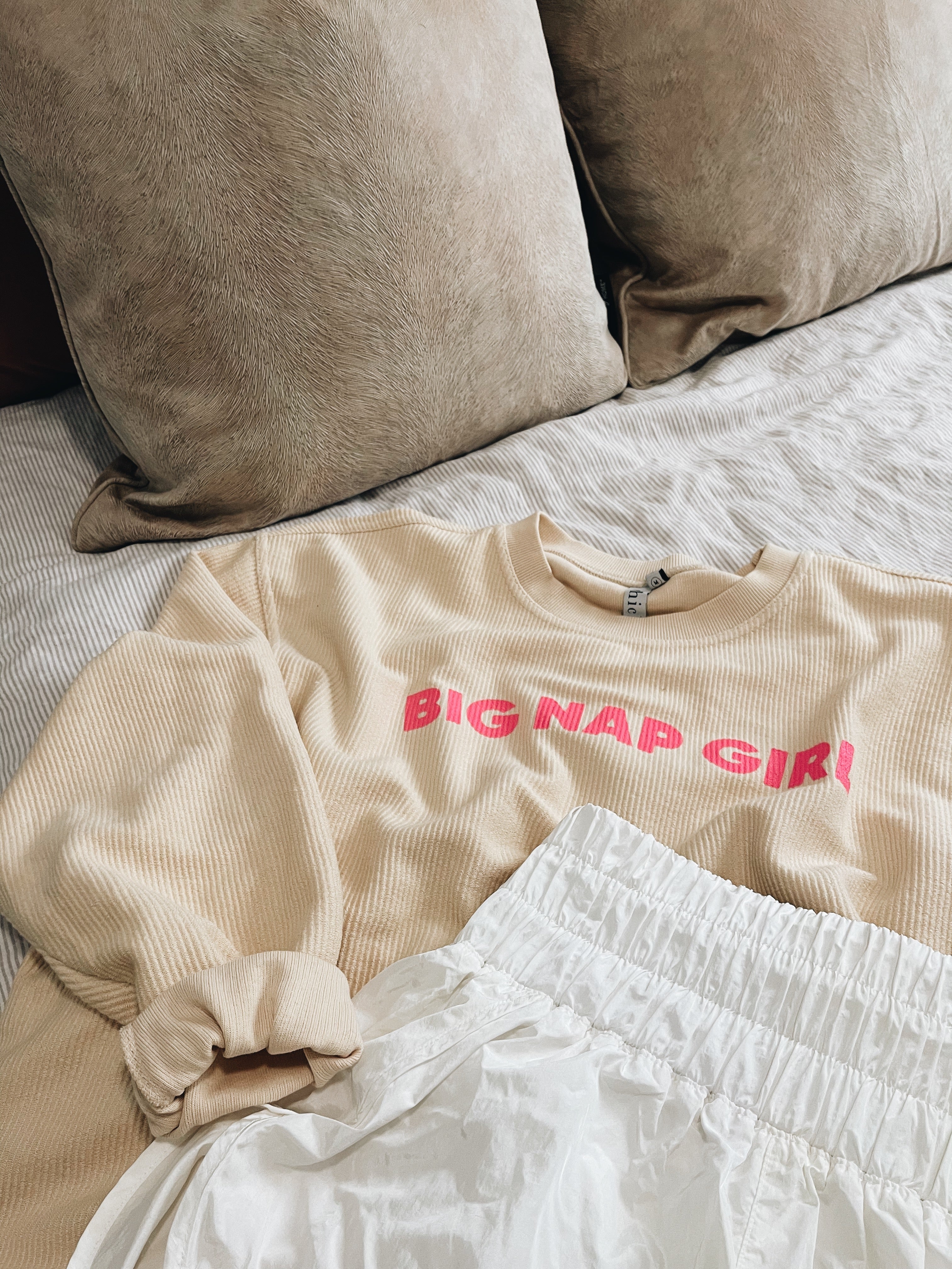 friday + saturday: big nap girl corded sweatshirt - hot pink/beige